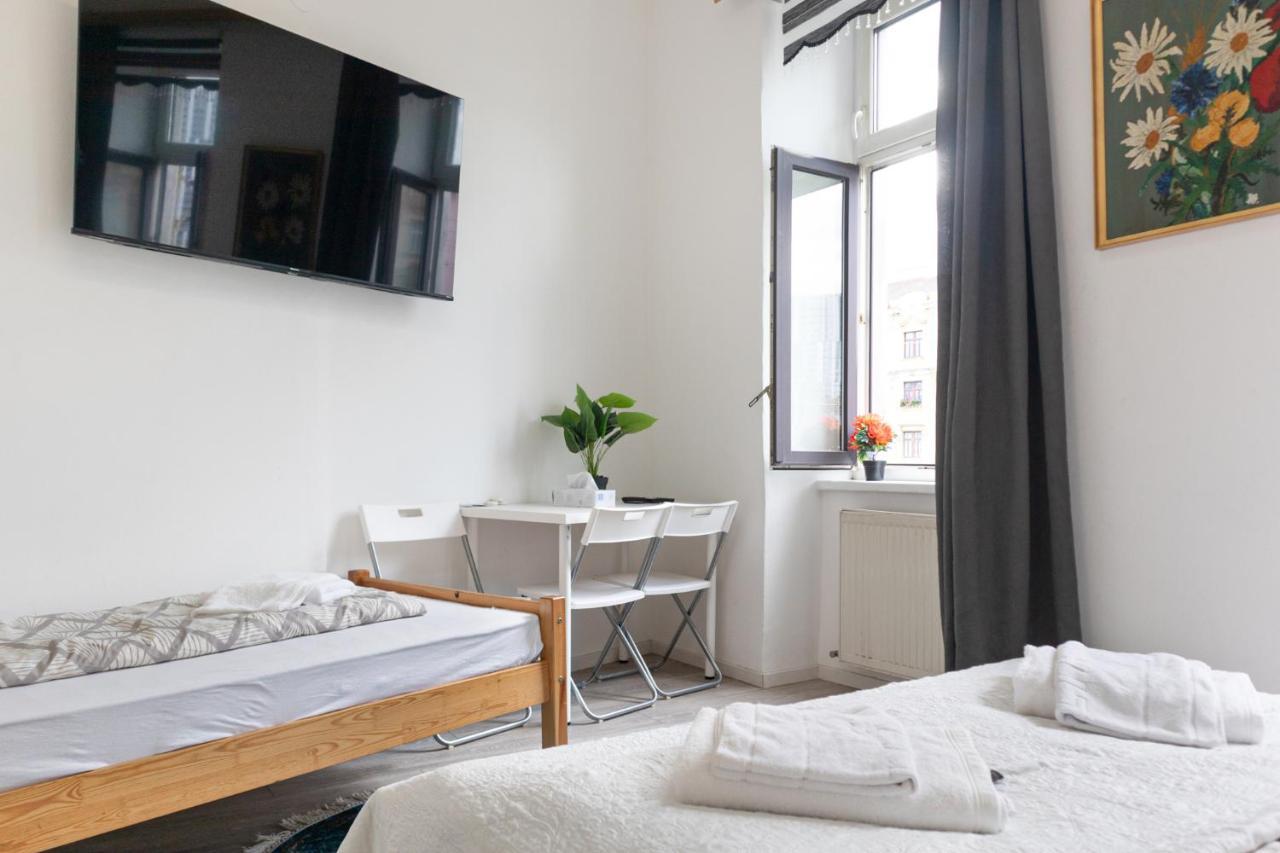 Apartmán Pleasant 1br Aprt. Near The Danube & Millenium T. *