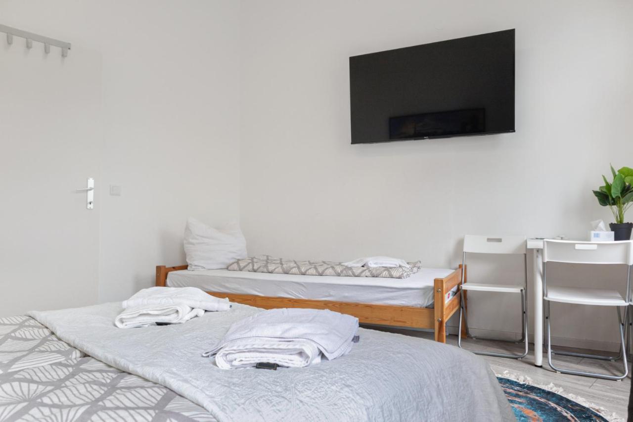 Apartmán Pleasant 1br Aprt. Near The Danube & Millenium T. *